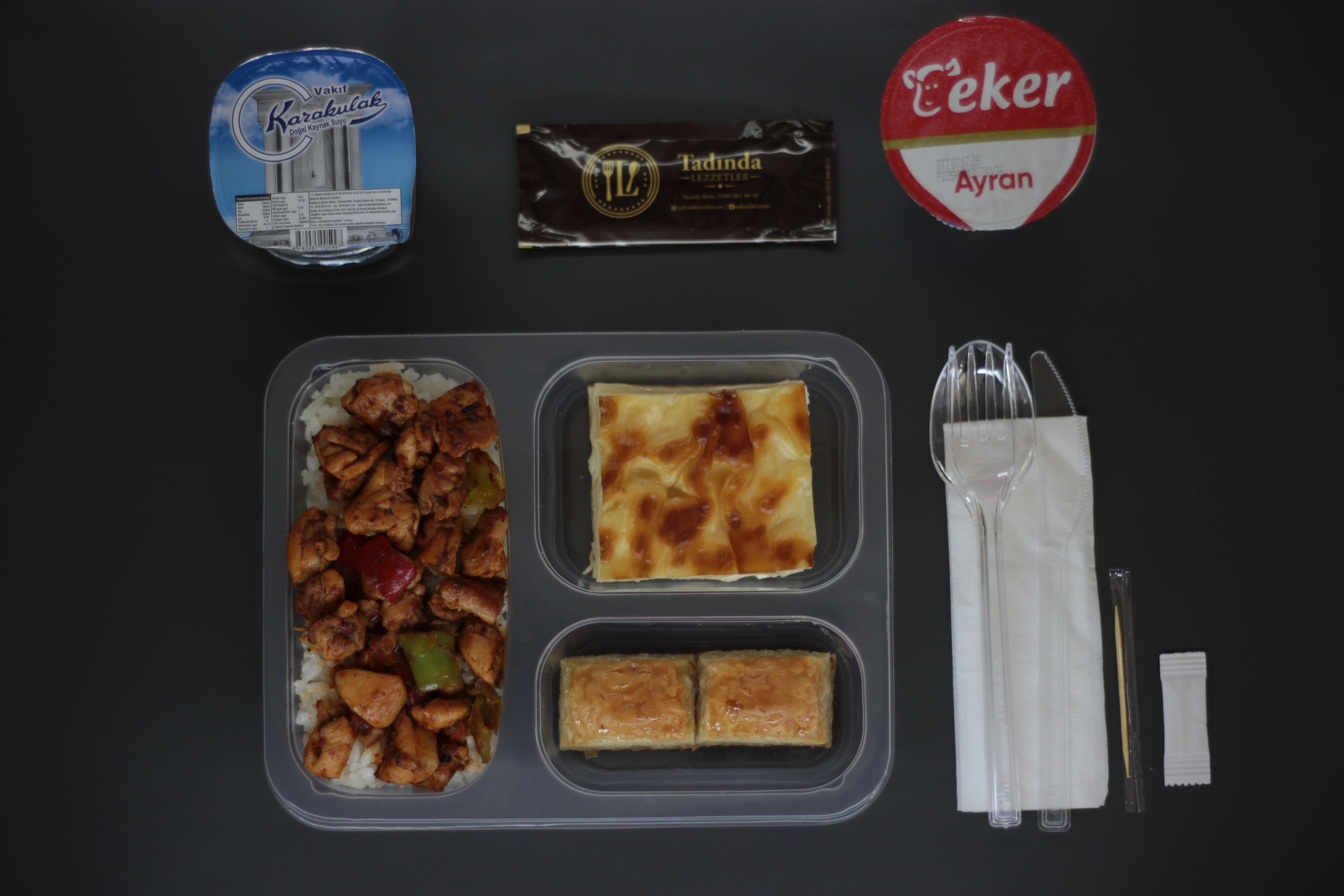 Tavuklu Börekli Menü